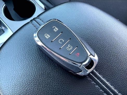 Used 2024 Chevrolet Malibu LT FWD image 32