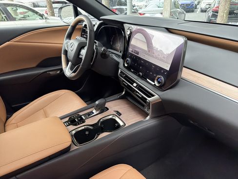 Used 2024 Lexus RX 350 Premium Plus w/ Convenience Package AWD/4WD image 39