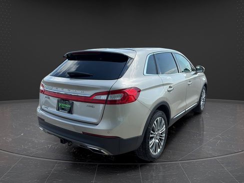 Used 2017 Lincoln MKX Reserve AWD/4WD image 4
