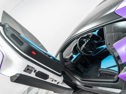 Used 2025 Lamborghini Revuelto AWD/4WD image 22
