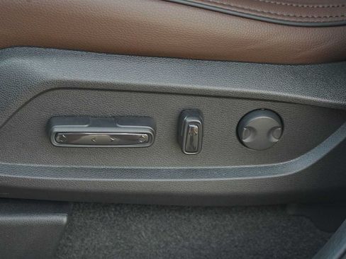 Used 2026 Honda Pilot Elite image 12