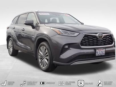 Used 2024 Toyota Highlander XLE