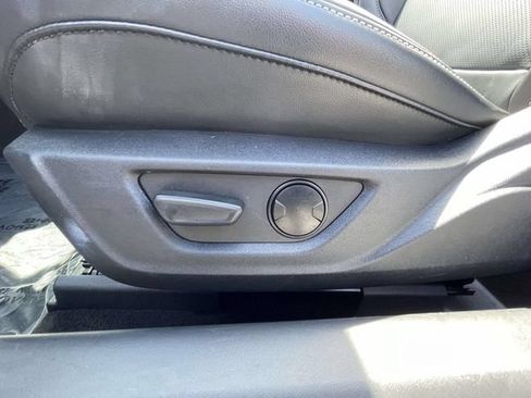 Used 2025 Ford Mustang Premium RWD image 10
