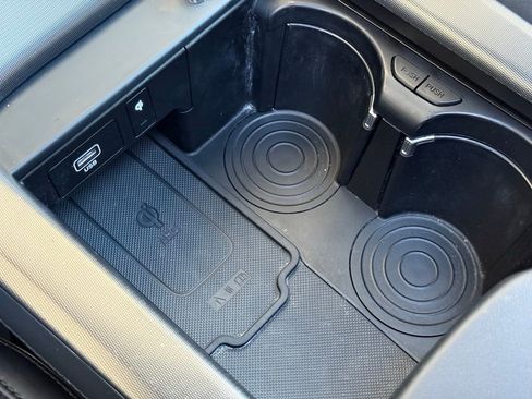 Used 2024 Hyundai Palisade Calligraphy image 34