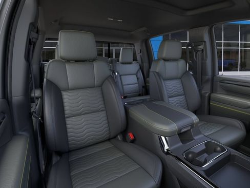 New 2026 Chevrolet Silverado 2500 ZR2 w/ LPO, Dark Essentials Package AWD/4WD image 17