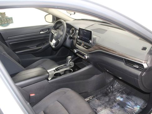 Used 2024 Nissan Altima 2.5 SV image 26