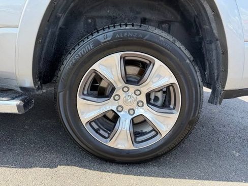 Used 2019 RAM 1500 Laramie AWD/4WD image 19