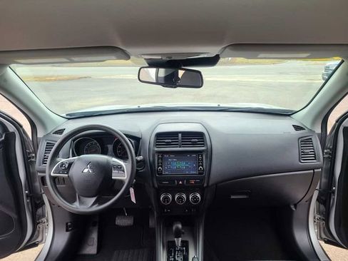 Used 2024 Mitsubishi Outlander Sport ES AWD/4WD image 11