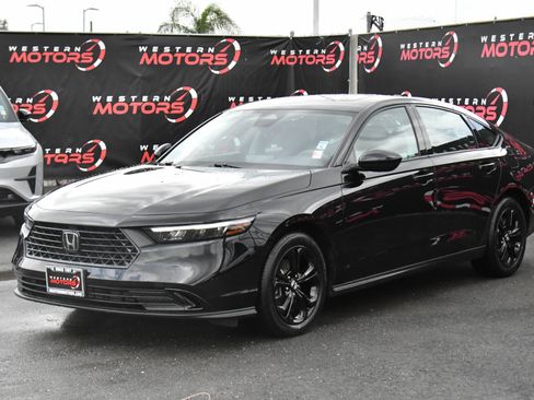 Used 2025 Honda Accord SE image 3
