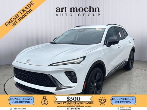 Used 2025 Buick Envision Sport Touring image 1