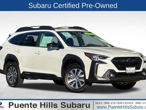 Used 2025 Subaru Outback Premium image 1
