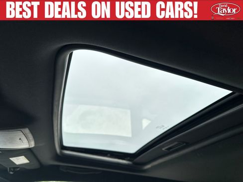 Used 2010 Dodge Challenger R/T RWD image 13