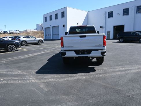 New 2026 Chevrolet Silverado 3500 High Country w/ High Country Premium Package AWD/4WD image 13