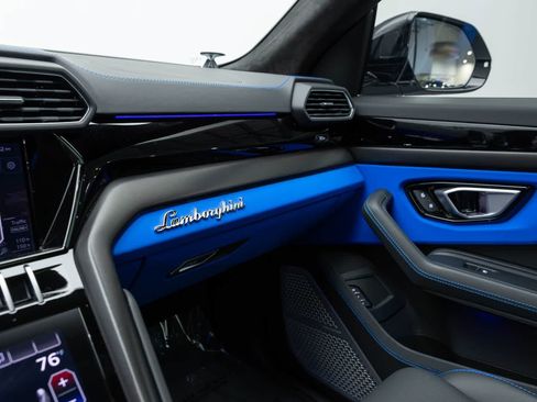 Used 2024 Lamborghini Urus S AWD/4WD image 38
