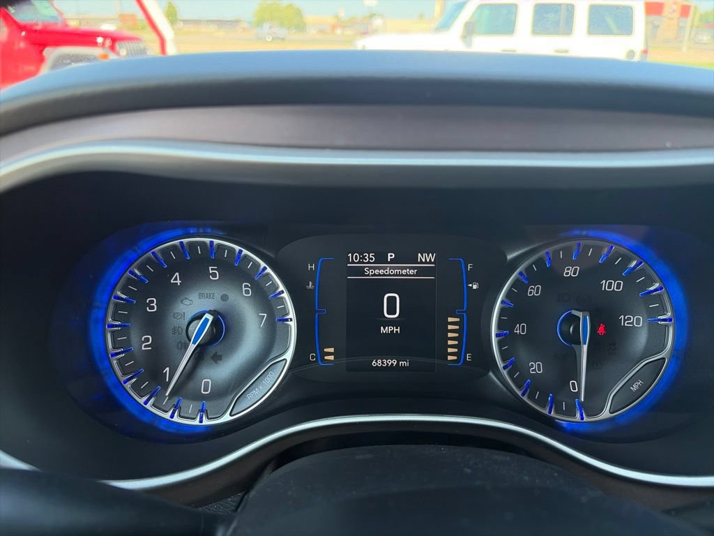 Used 2023 Chrysler Voyager LX FWD image 19