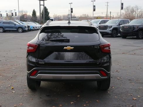Used 2025 Chevrolet Trax LT image 5