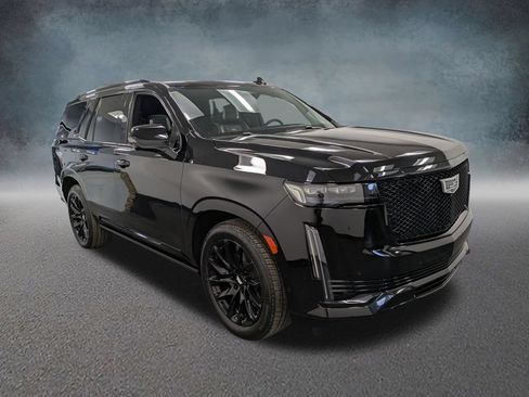 Used 2023 Cadillac Escalade Sport Platinum w/ LPO, ONYX Package AWD/4WD image 3