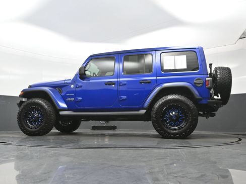 Used 2020 Jeep Wrangler Unlimited Sahara AWD/4WD image 28