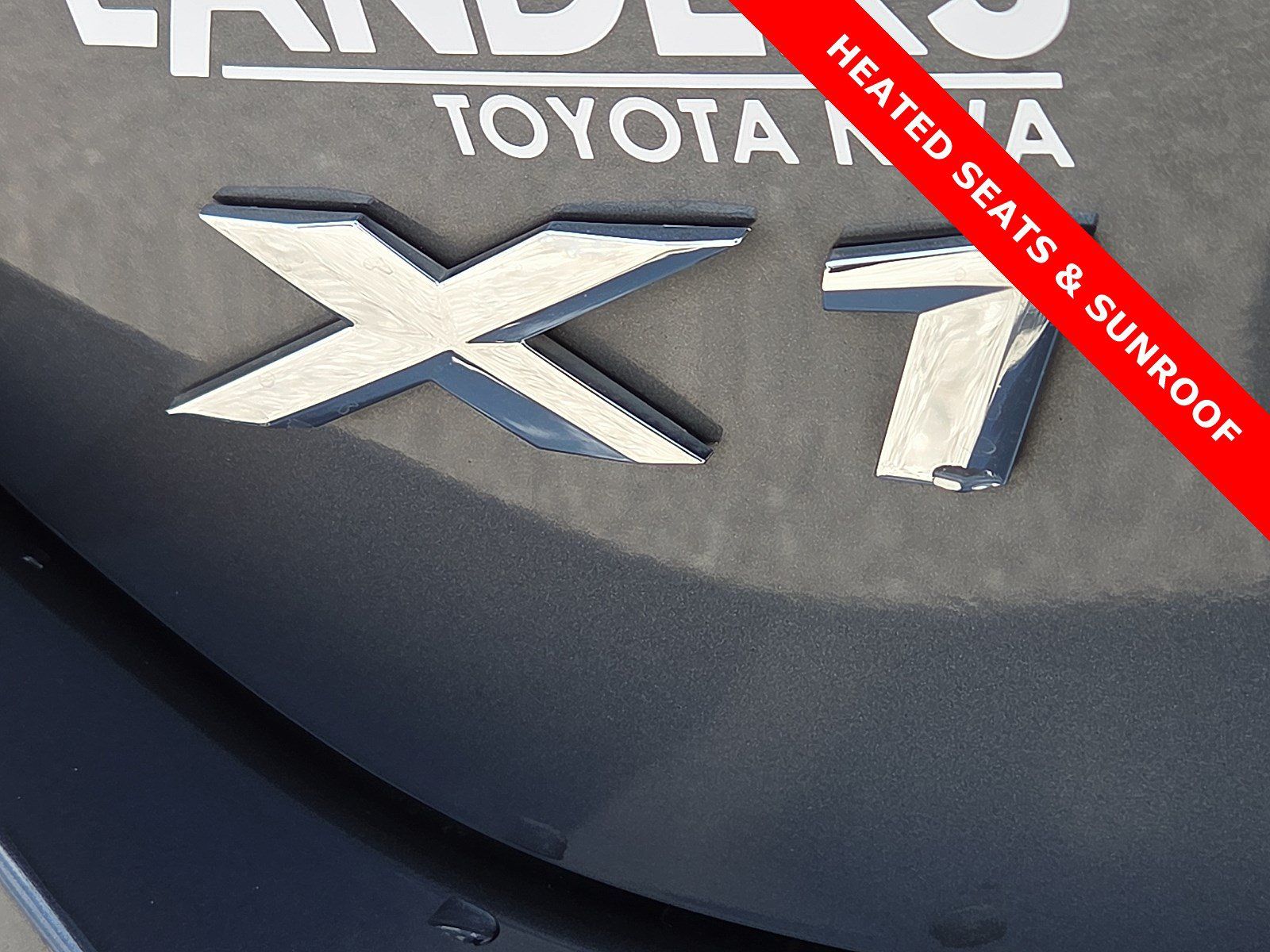 Used 2022 BMW X1 xDrive28i w/ M Sport Package AWD/4WD image 8