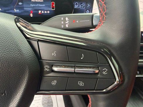 Used 2025 Chevrolet Equinox EV RS FWD image 9