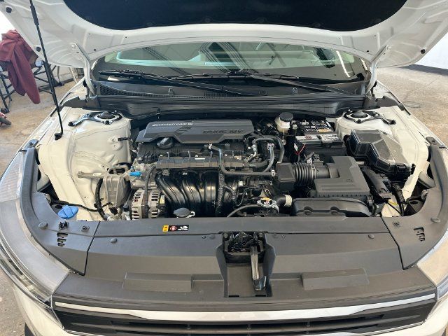 Certified 2025 Kia K4 FWD image 19