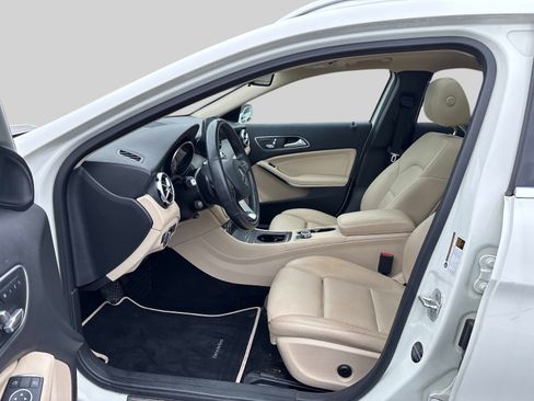 Used 2018 Mercedes-Benz GLA 250 4MATIC image 11