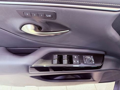 Certified 2023 Lexus ES 350 w/ Premium Package FWD image 17