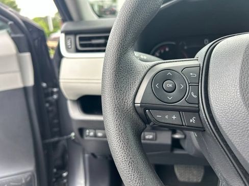 Used 2025 Toyota RAV4 XLE w/ Convenience Package FWD image 23