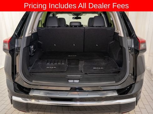 Certified 2024 Nissan Rogue Platinum w/ Platinum Premium Package FWD image 5