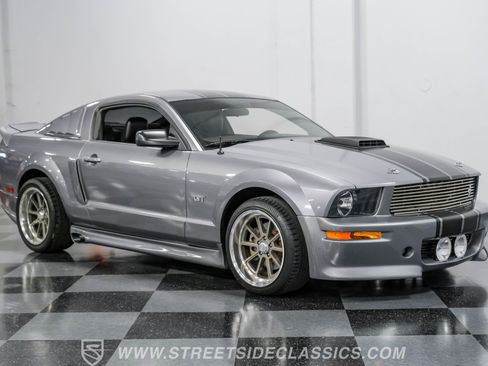 Used 2006 Ford Mustang GT image 14