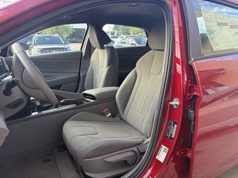 New 2025 Hyundai Elantra Sport image 21