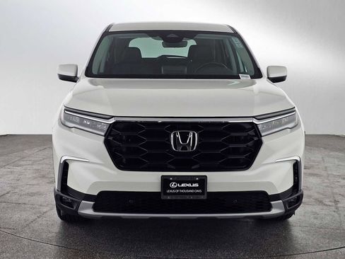 Used 2025 Honda Pilot EX-L image 8