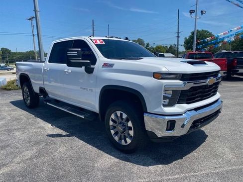 Used 2025 Chevrolet Silverado 3500 LT w/ Convenience Package AWD/4WD image 7