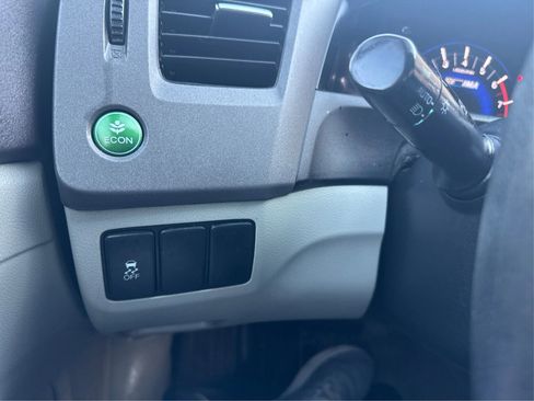 Used 2012 Honda Civic Hybrid Sedan image 24