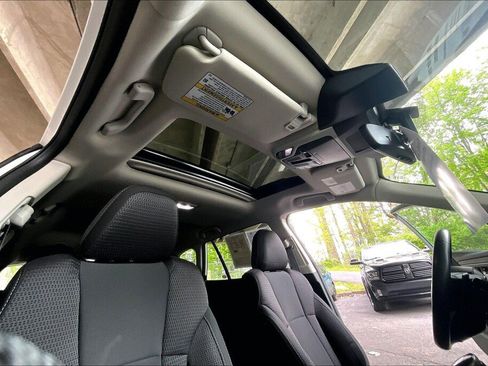 Certified 2025 Subaru Outback Premium w/ Popular Package #1A AWD/4WD image 12