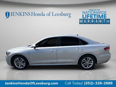 Used 2020 Volkswagen Passat 2.0T SE FWD image 7