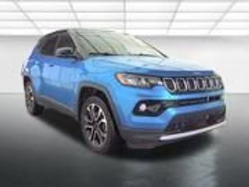 Used 2023 Jeep Compass Limited image 8