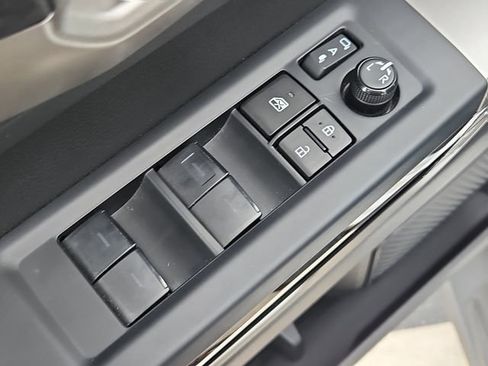 Used 2024 Toyota Tundra Limited AWD/4WD image 16