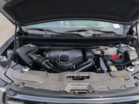 Used 2025 GMC Acadia AT4 AWD/4WD image 30