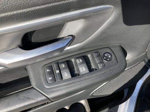 Used 2019 RAM 1500 Big Horn image 10