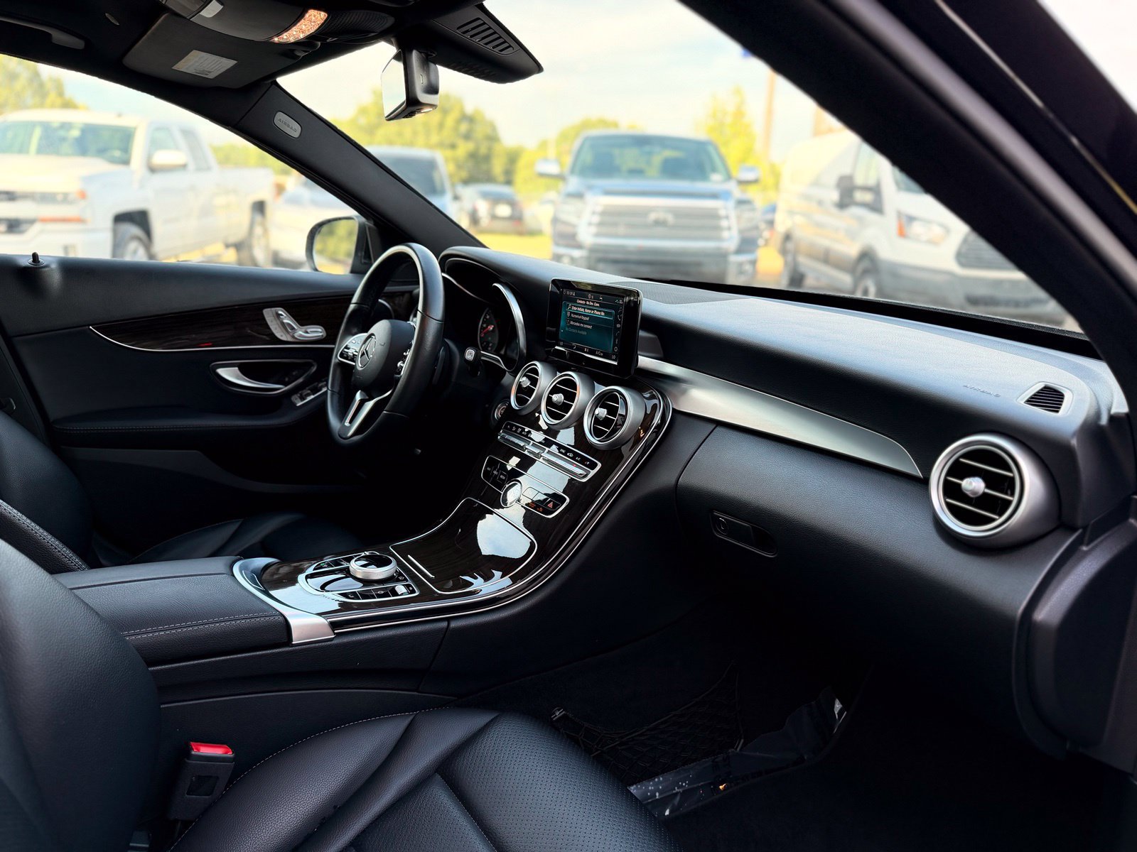 Used 2019 Mercedes-Benz C 300 Sedan image 24