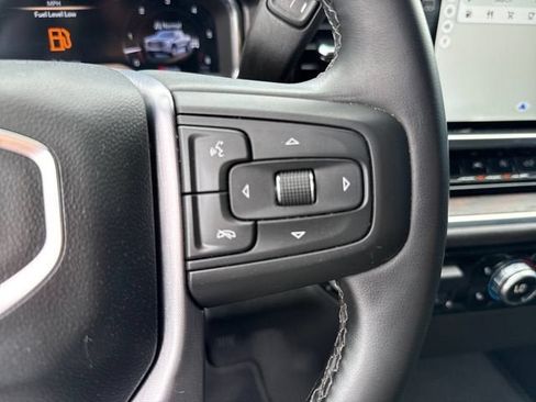 Used 2025 GMC Sierra 1500 SLT AWD/4WD image 23