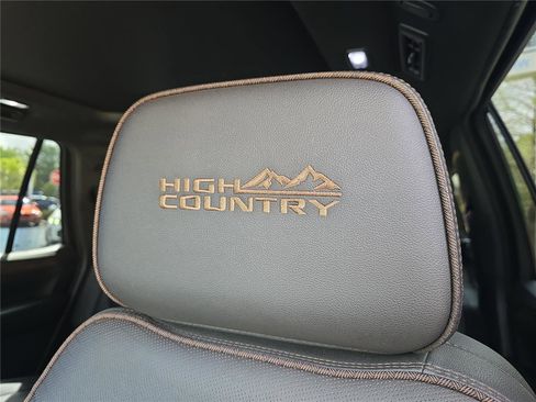 Used 2023 Chevrolet Tahoe High Country AWD/4WD image 20