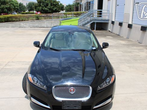 Used 2014 Jaguar XF 3.0 RWD image 36