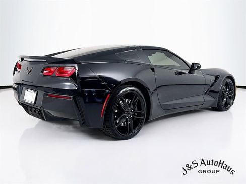 Used 2017 Chevrolet Corvette Stingray Coupe RWD image 49