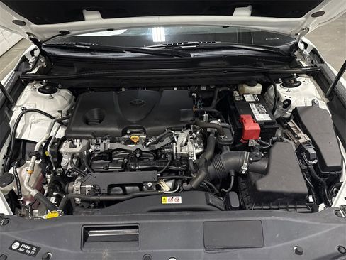 Used 2020 Toyota Camry LE image 24