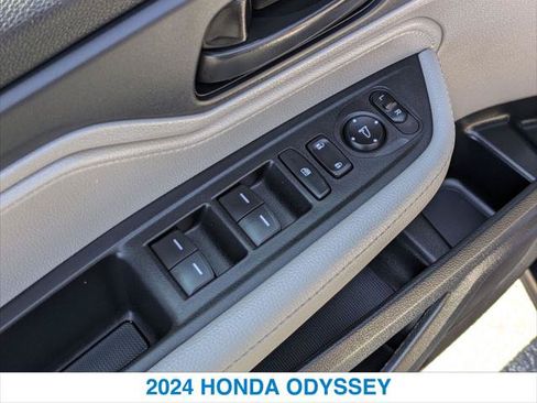 Used 2024 Honda Odyssey EX-L image 13