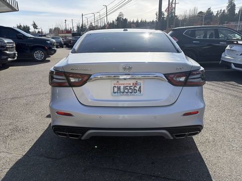 Used 2022 Nissan Maxima SV w/ Floor Mat Group image 4
