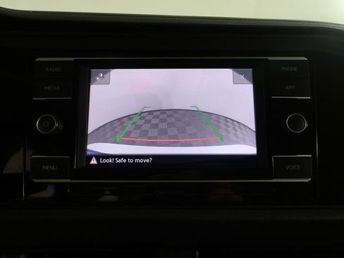 Used 2024 Volkswagen Jetta SE image 42