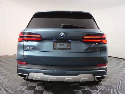 Used 2024 BMW X5 xDrive40i w/ Executive Package image 4